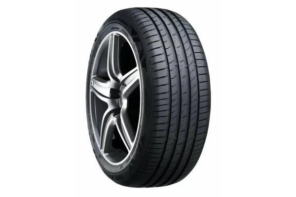 كاوتش نيكسن نيفيرا بريموس 215/45/17 W
